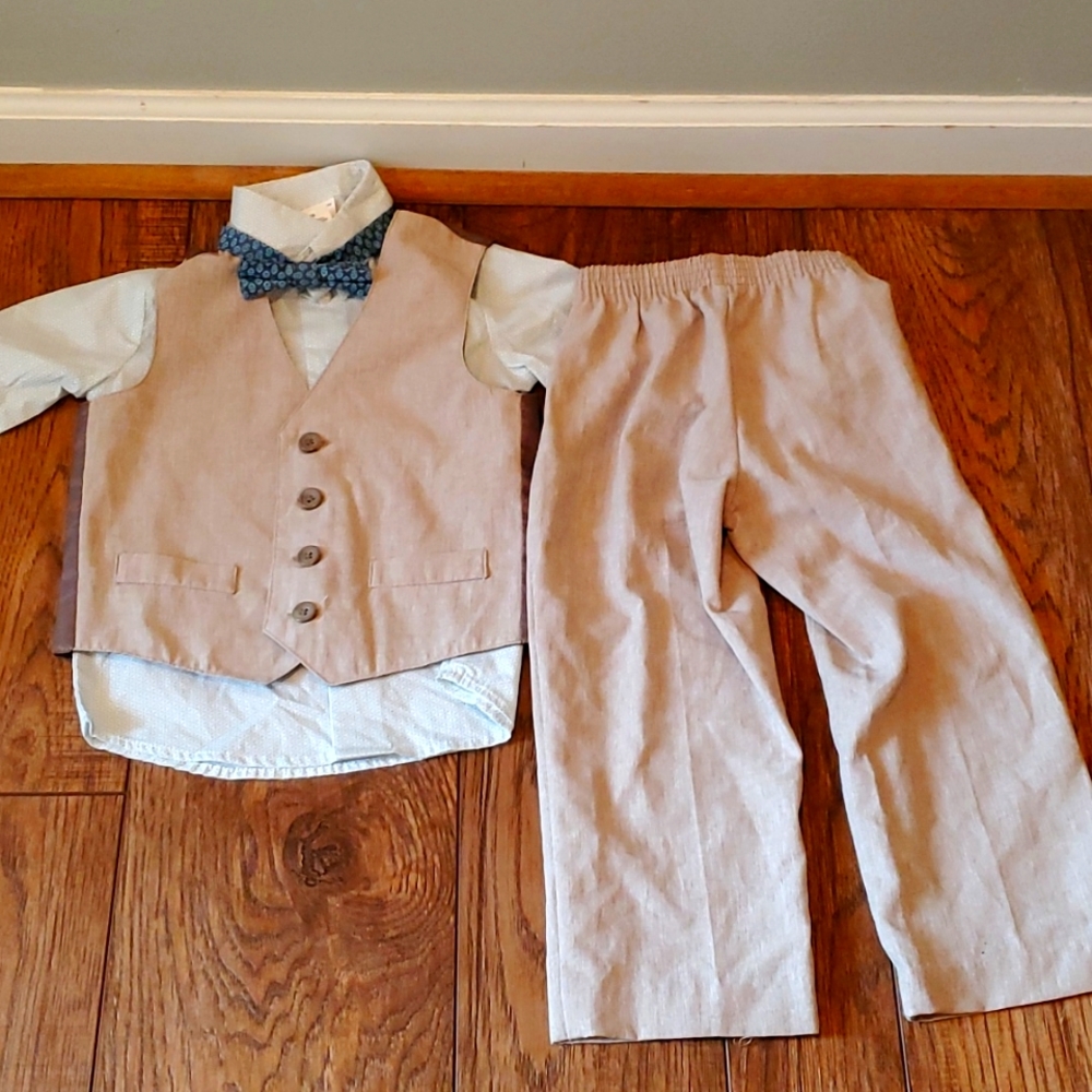 Van Heusen 3t suit